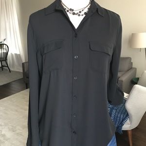 Ann Taylor LOFT Black button-up collared shirt w/ adjustable sleeves Size Small